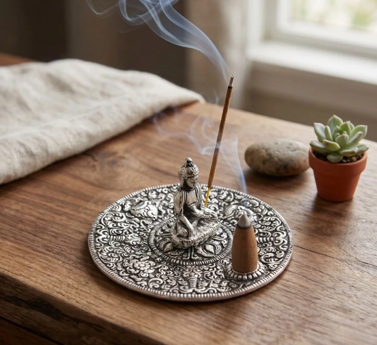 Buddha Desenli Yuvarlak Metal Tütsülük