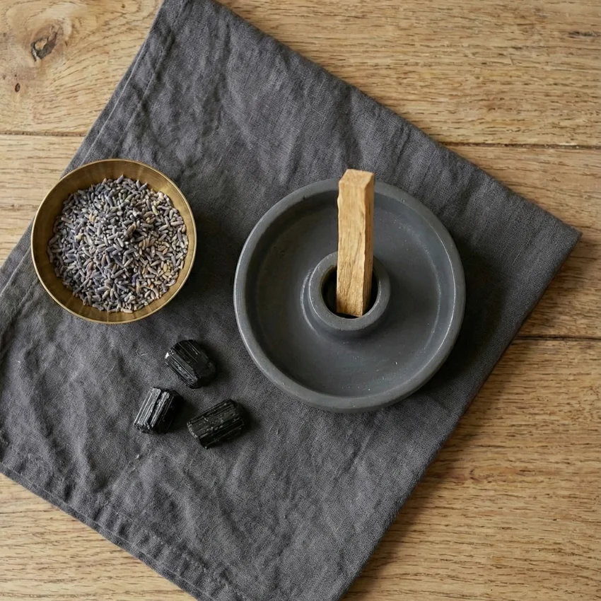 Gölge Gri Beton Tütsülük ve Palo Santo Tutucu