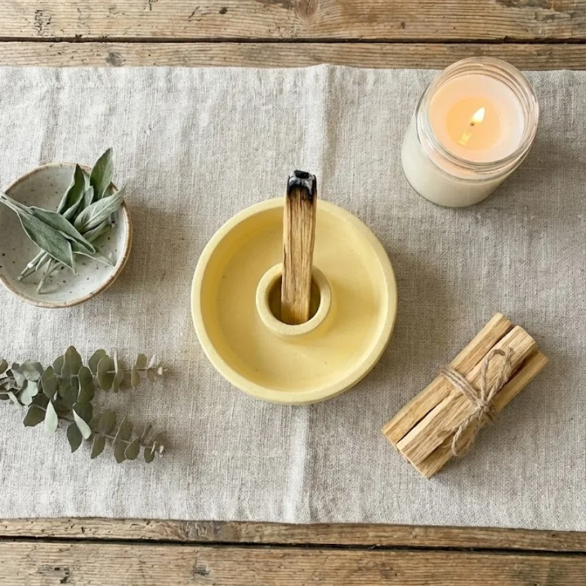 Pastel Sarı Beton Tütsülük ve Palo Santo Tutucu