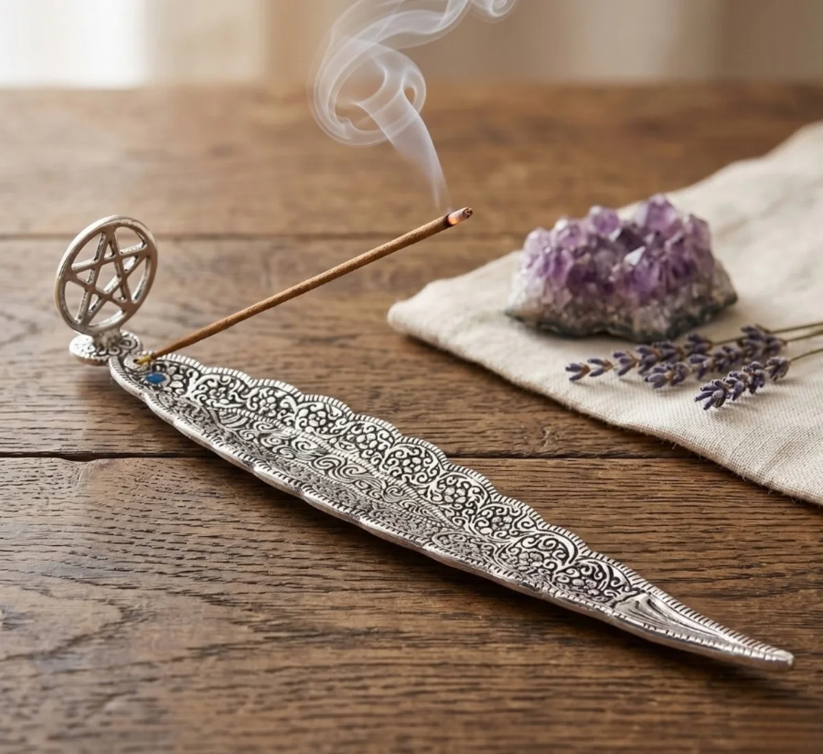 Pentagram Desenli Kayık Metal Tütsülük