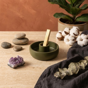 Ceviz Yeşili Beton Tütsülük ve Palo Santo