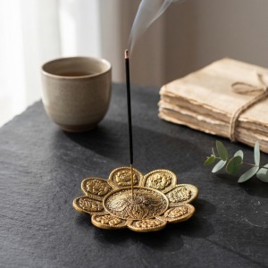 Çiçek Model Yuvarlak Metal Tütsülük